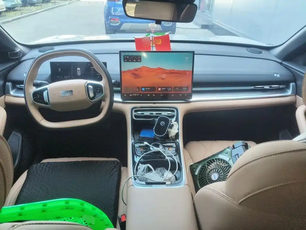 Geely Galaxy Galaxy A7 2026 2025 EM-i 70km Voyage Edition