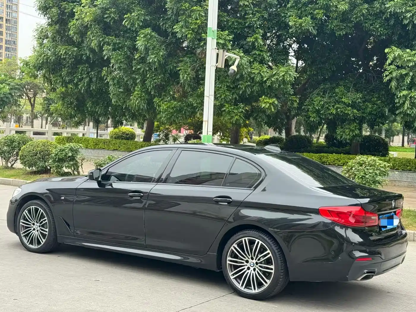 BMW 5 Series 2019 530Li Leading M Sport Package фото 7