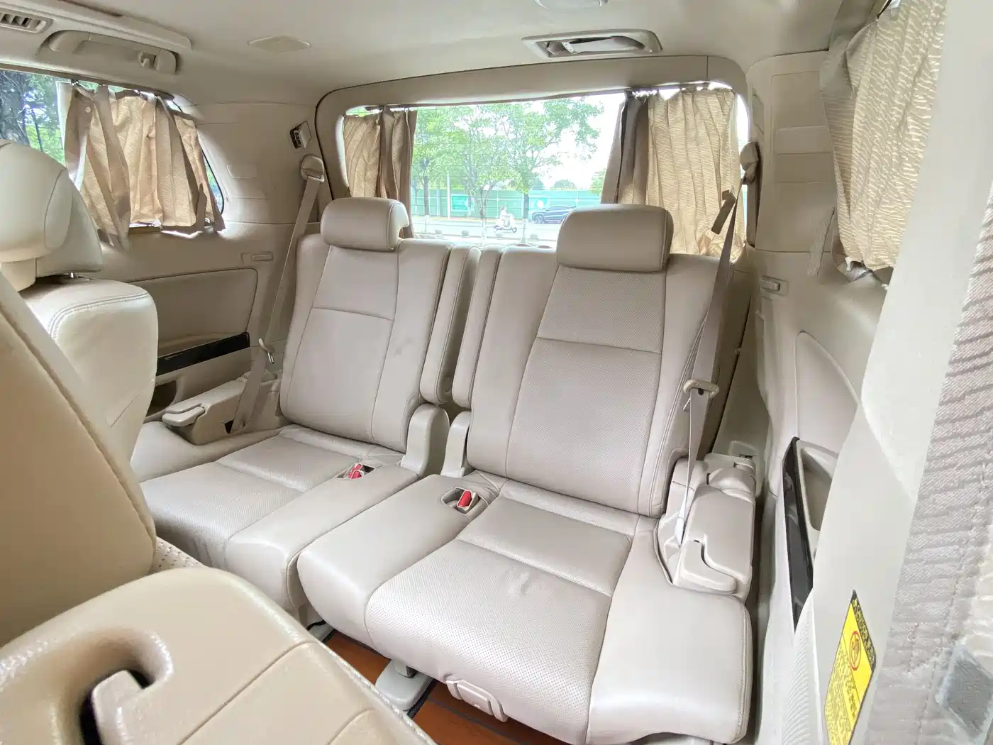 Toyota Alphard 2011 3.5L Luxury Edition фото 22