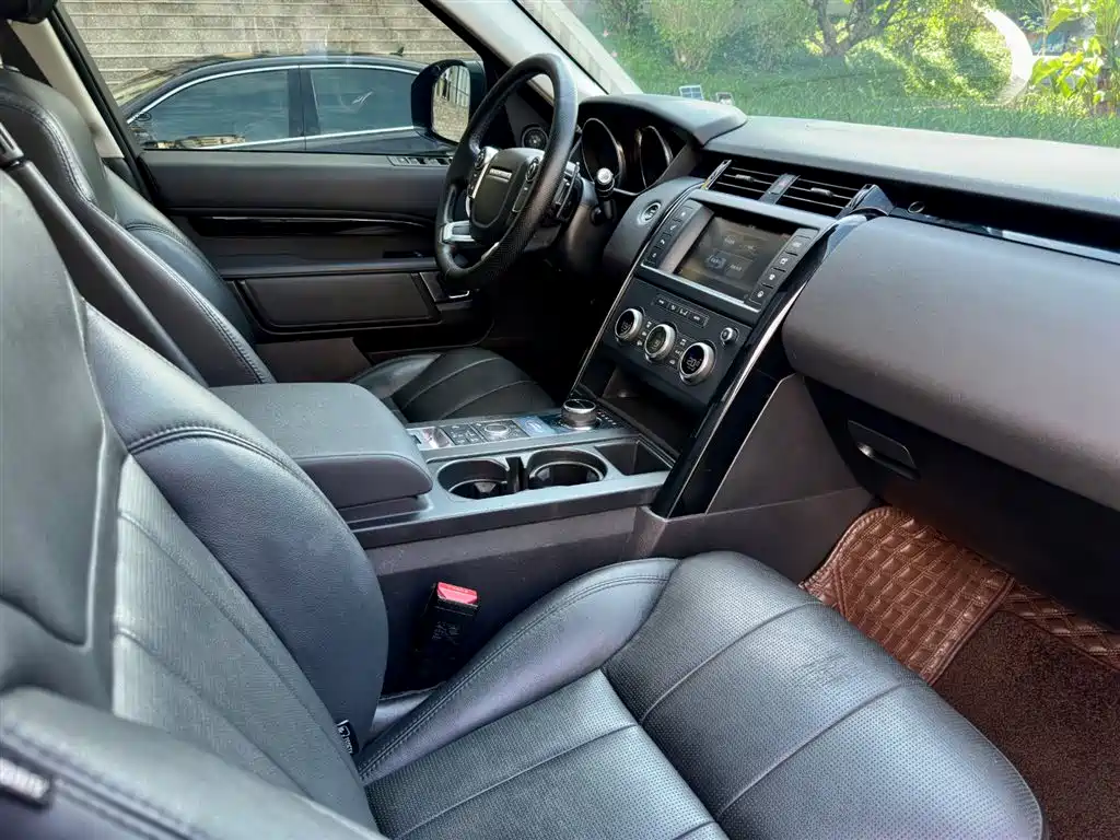 Land Rover Discovery 2017 3.0 SC V6 S фото 12