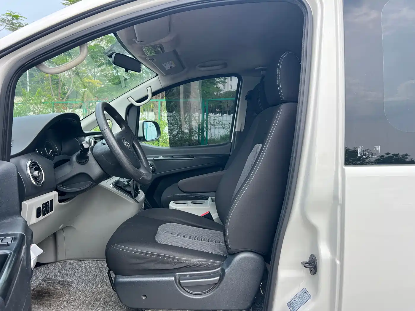 JAC Refine M3 2016 2015 Maker Edition 1.6L Luxury Smart
