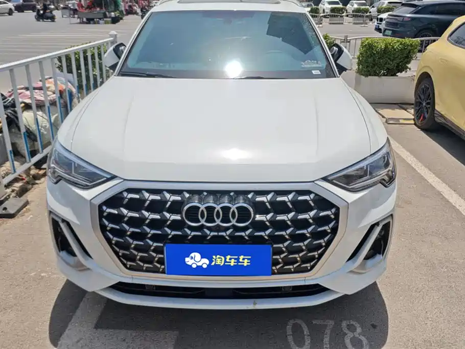 Audi Q3 2025 quattro 45th Anniversary Edition 35TFSI Fashion Dynamic фото 2