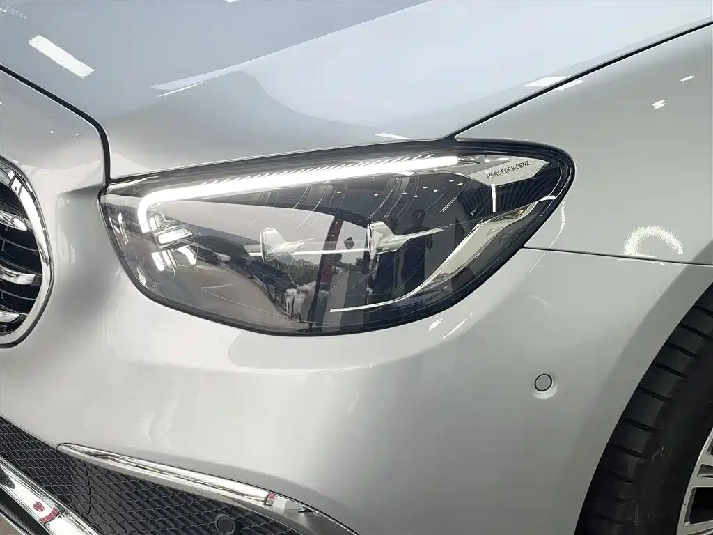 Mercedes-Benz E-Class 2023 E 300 L Fashion фото 6