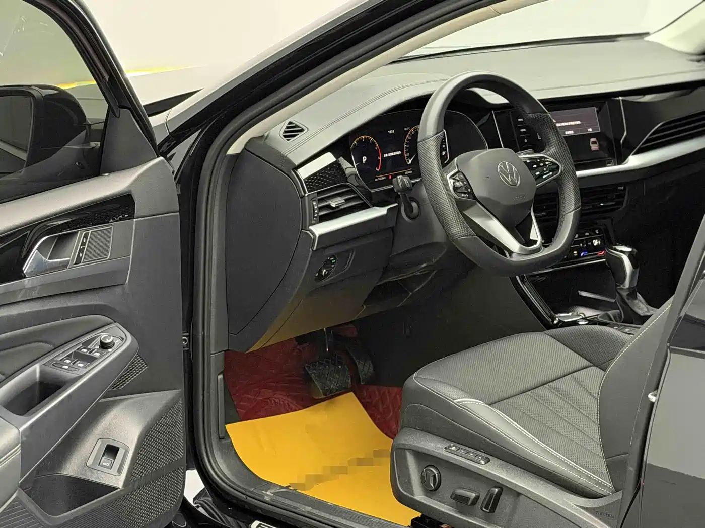 Volkswagen Passat 2024 380TSI Elite Edition фото 14