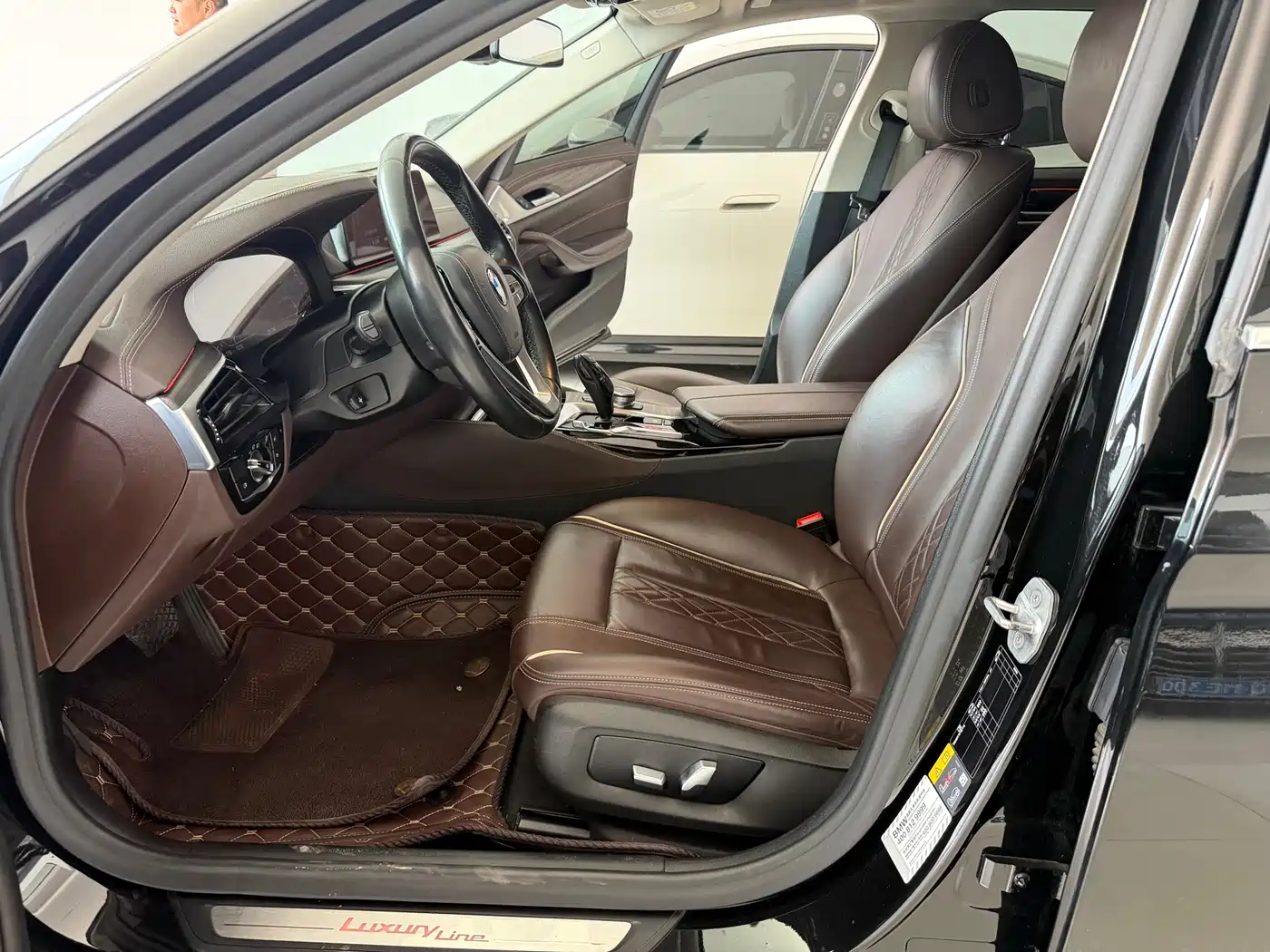 BMW 5 Series New Energy 2020 530Le Range Upgrade Luxury Package фото 5