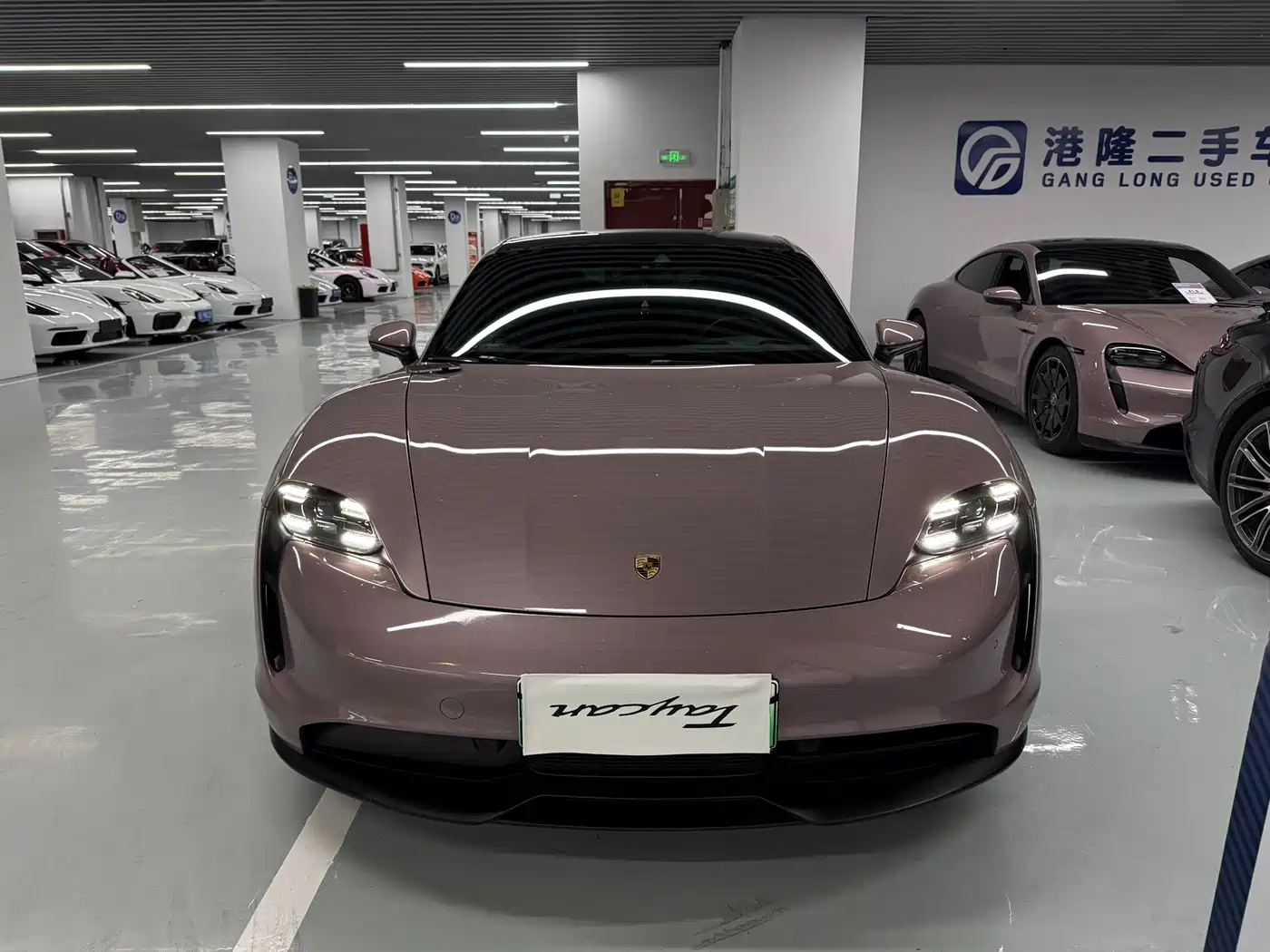 Porsche Taycan 2020 Taycan фото 2