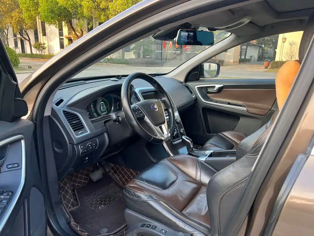 Volvo XC60 (Import) 2013 2014 T5 Wisdom & Elegance
