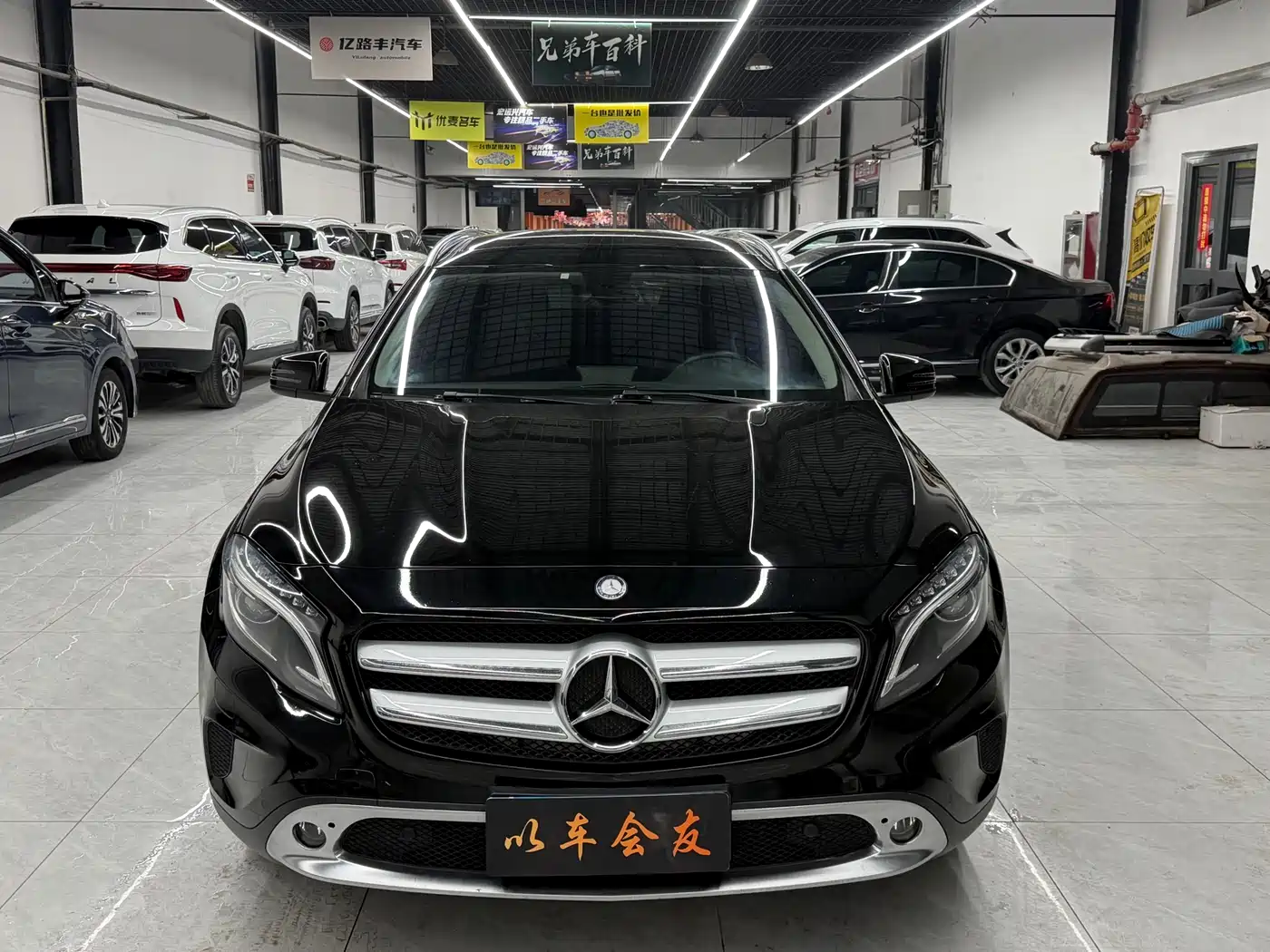 Mercedes-Benz GLA 2015 GLA 200 Fashion фото 2
