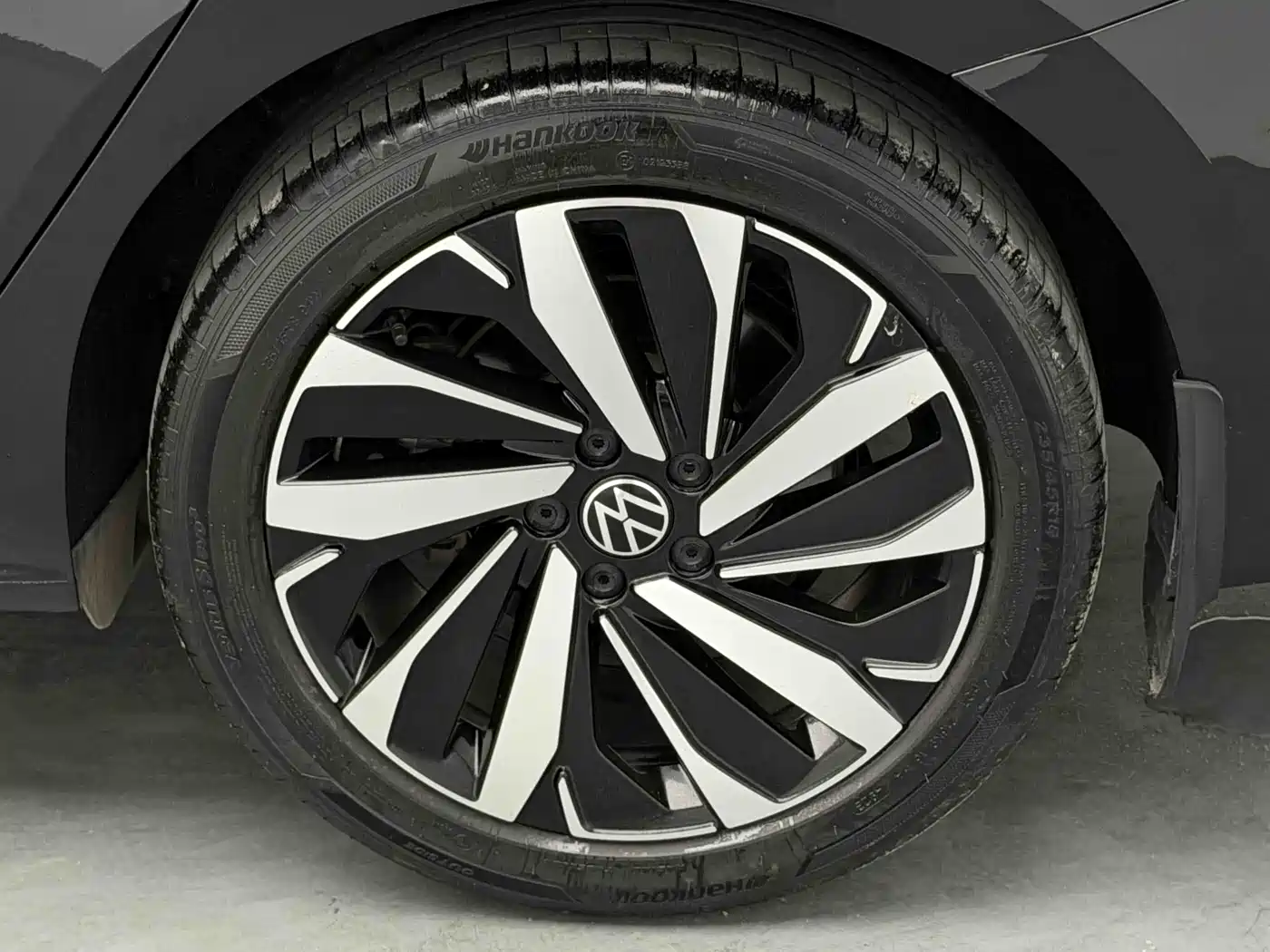 Volkswagen Passat 2024 380TSI Elite Edition фото 9