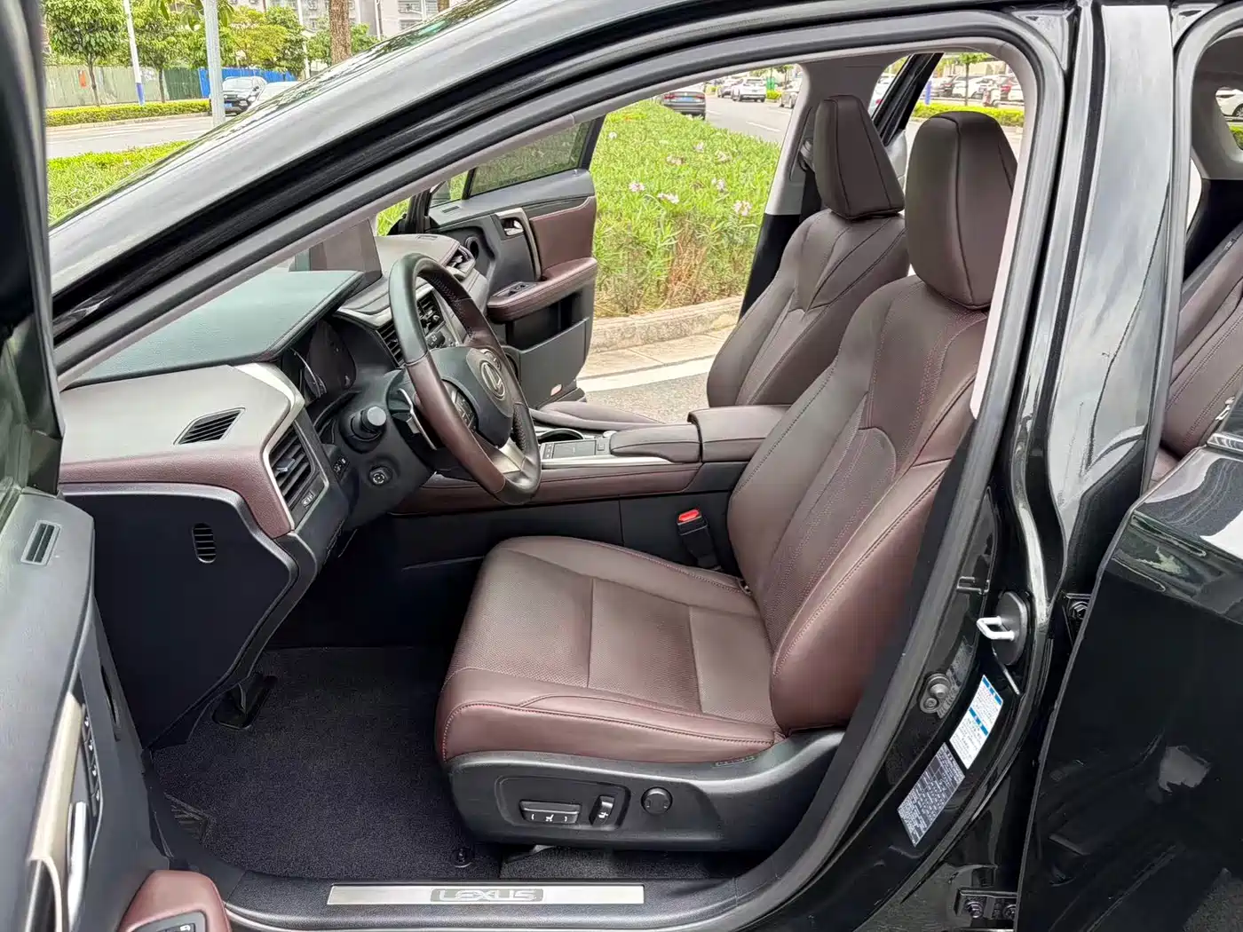 Lexus RX 2020 Facelift 300 AWD Elegance Edition фото 7