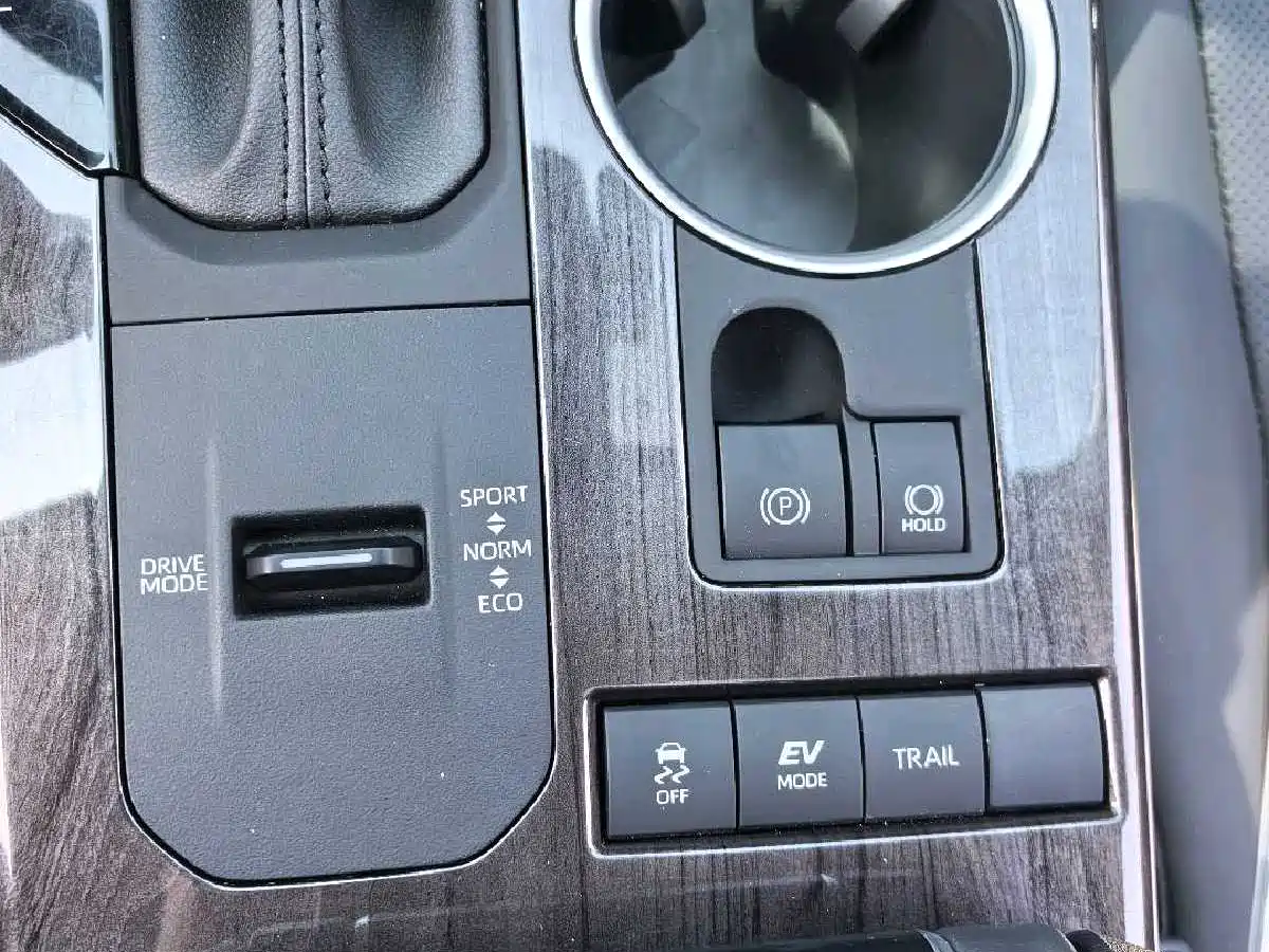Toyota Highlander 2024 2.5L Smart Hybrid 4WD Premium 7-seater фото 13