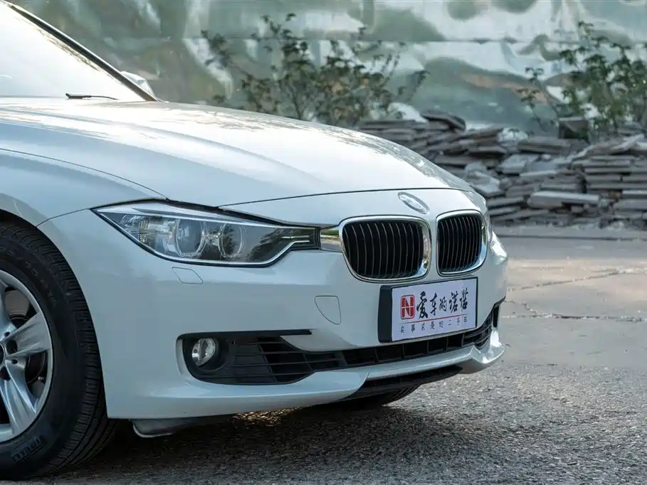 BMW 3 Series 2014 320i Fashion фото 10
