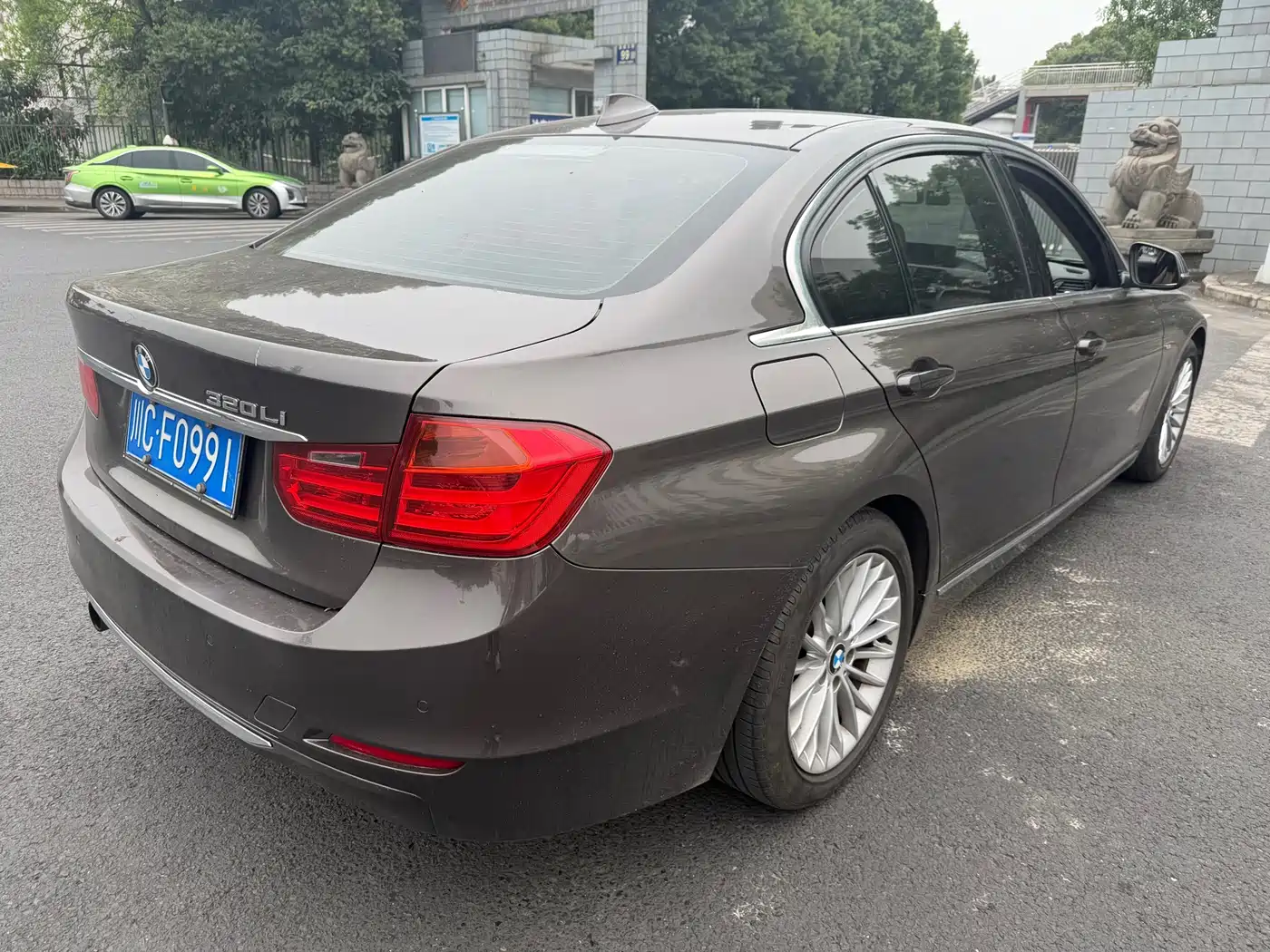 BMW 3 Series 2013 320Li Luxury Design Package фото 7