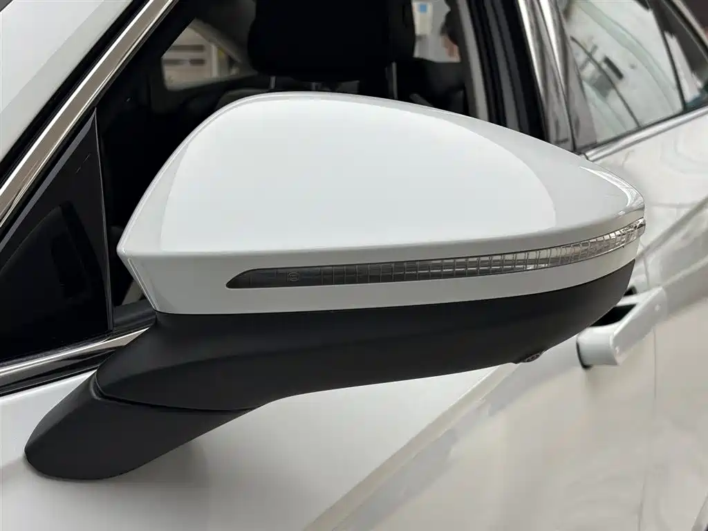 Volkswagen Sagitar 2025 300TSI DSG High-end Model фото 7