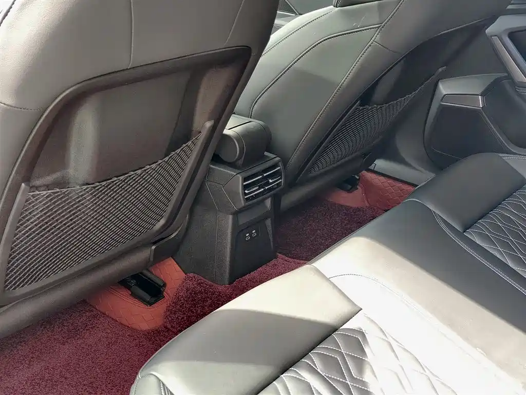 Audi A3 2025 Sportback 35TFSI Flying Premium фото 9