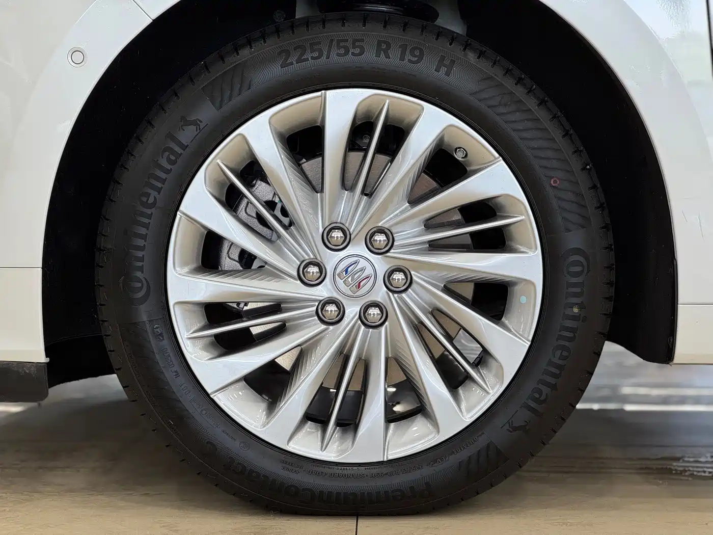 Buick Century 2025 2.0T 7-Seater World Edition фото 29