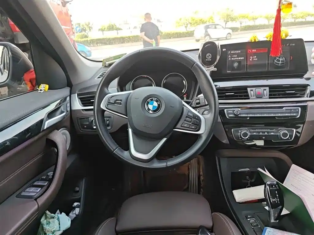 BMW X1 2022 sDrive20Li Fashion фото 7