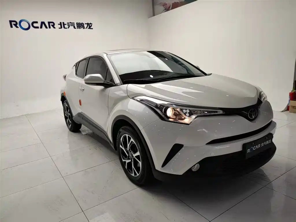 Toyota C-HR 2020 Model 2.0L Leading фото 22