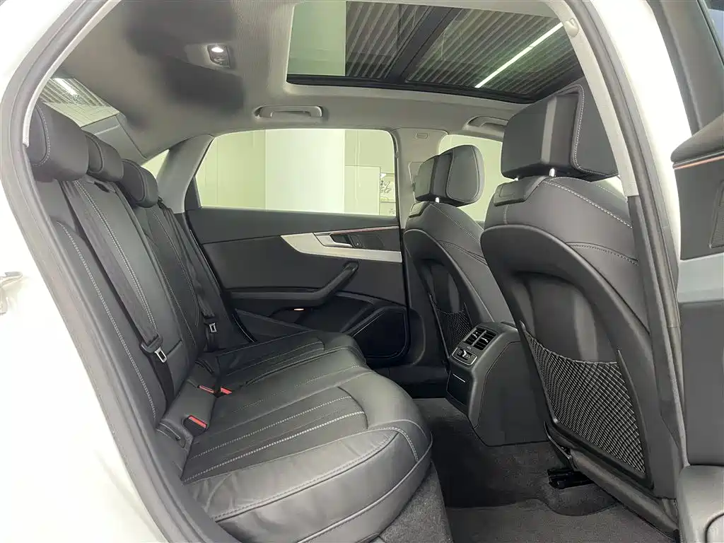 Audi A4L 2020 40 TFSI Luxury Dynamic фото 10