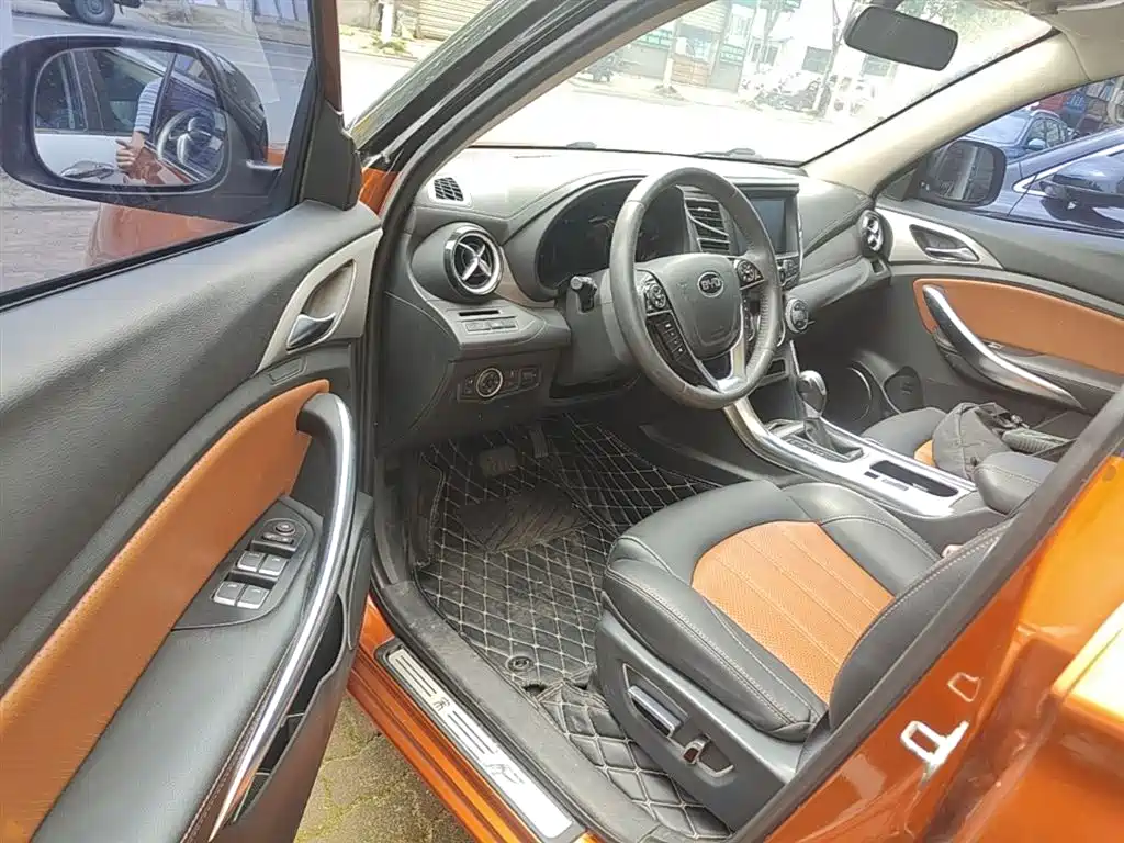 BYD Song 2016 2.0TID Automatic Premium фото 16