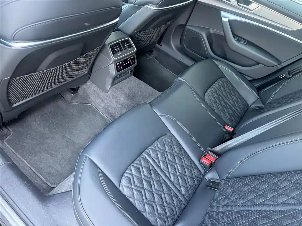 Audi A6L 2025 45 TFSI Premium Sport фото 8