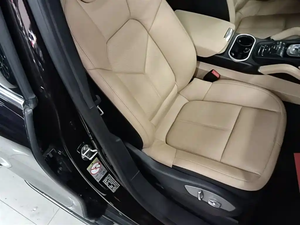 Porsche Cayenne 2015 Cayenne 3.0T фото 25