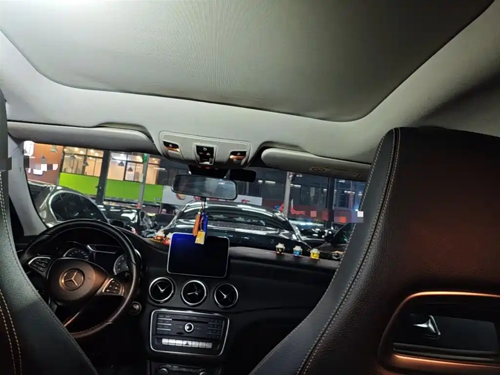 Mercedes-Benz GLA 2017 GLA 200 Dynamic фото 18