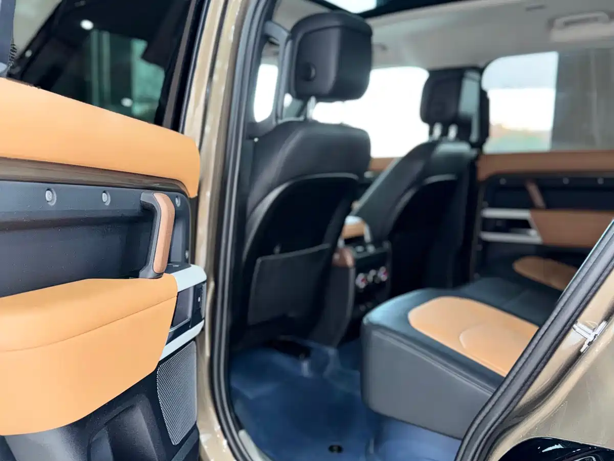 Land Rover Defender 2023 Facelift 110 3.0T P400 X-DYNAMIC HSE фото 22