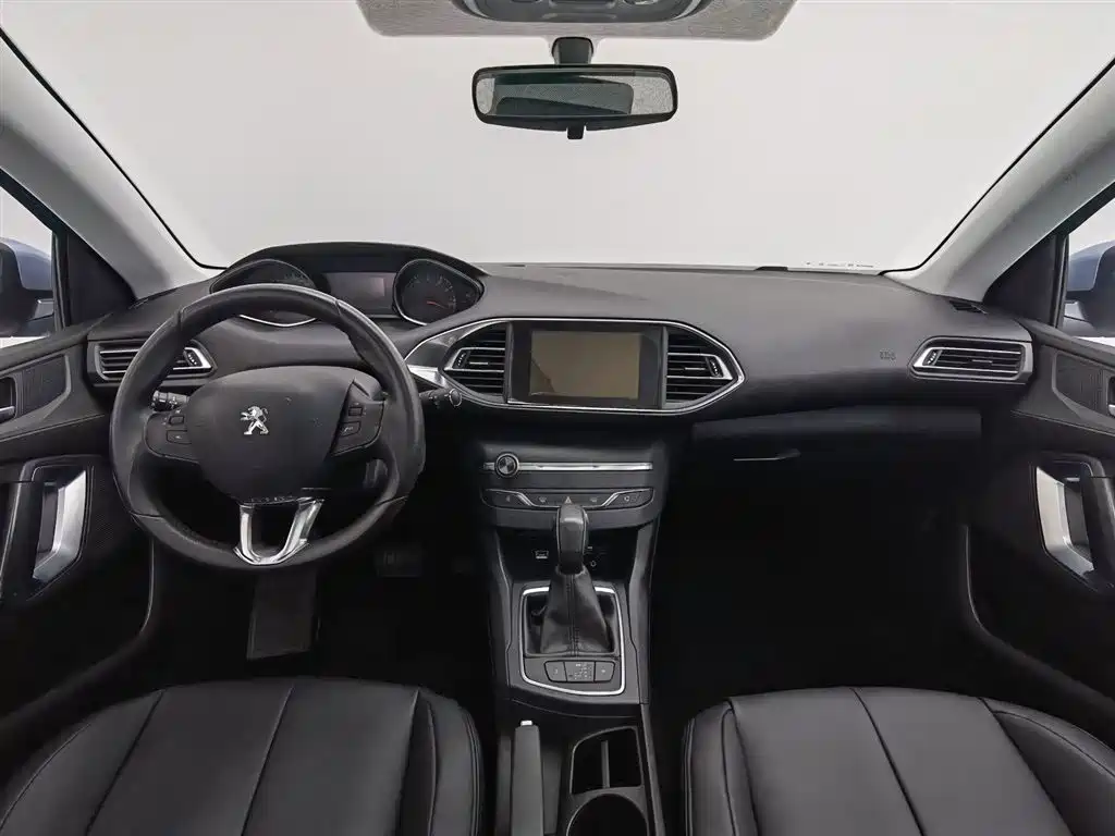 Peugeot 308S 2015 1.2T Auto Dynamic Edition фото 5