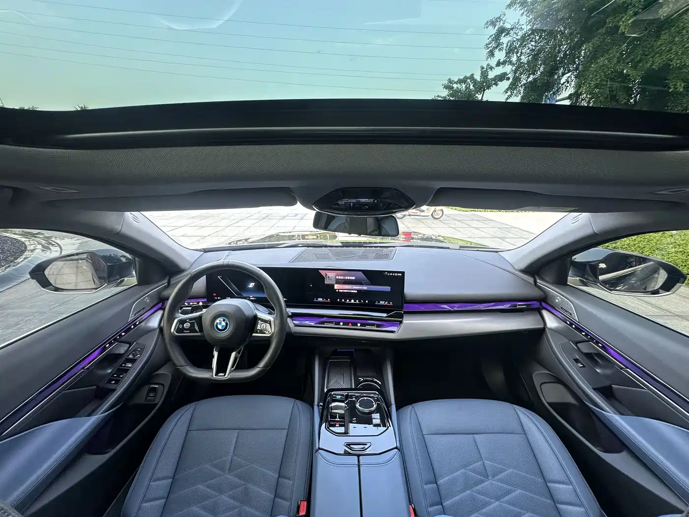 BMW i5 2024 eDrive 35L Premium Model M Sport Package фото 8