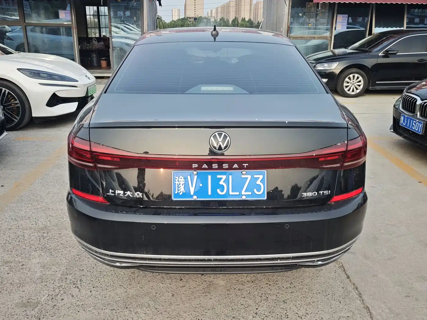 Volkswagen Passat 2025 Outstanding 380TSI Dragon Soaring Edition фото 8