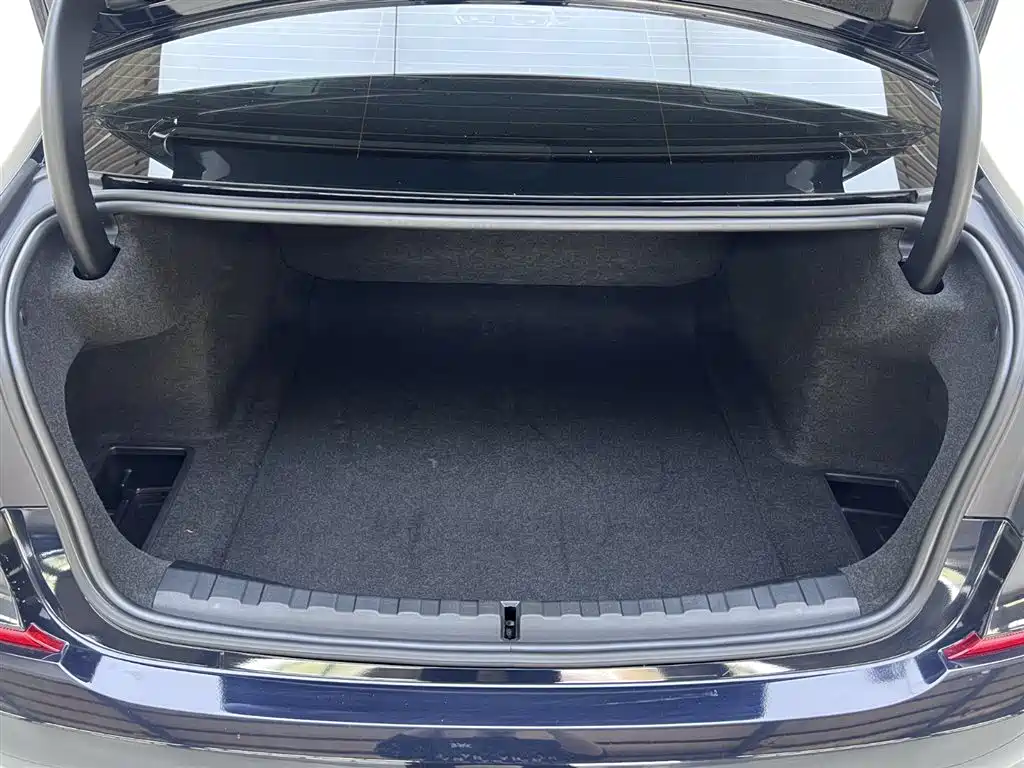 BMW 3 Series 2022 320Li M Sport Package фото 25