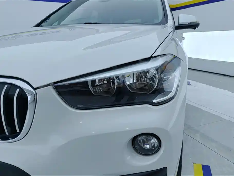 BMW X1 2019 sDrive18Li Fashion Model фото 5