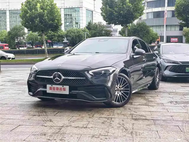 Mercedes-Benz C-Class 2025