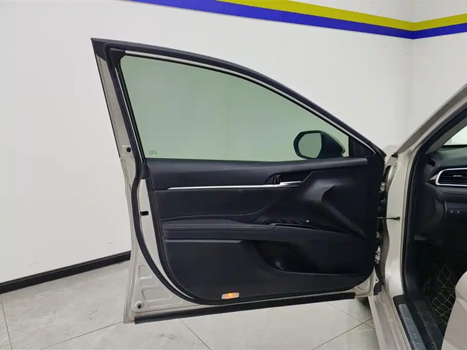 Toyota Camry 2021 2.0G Luxury Edition фото 7