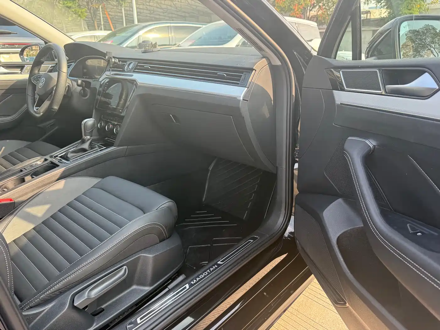 Volkswagen Magotan 2025 Popular Edition 280TSI DSG Comfort фото 15