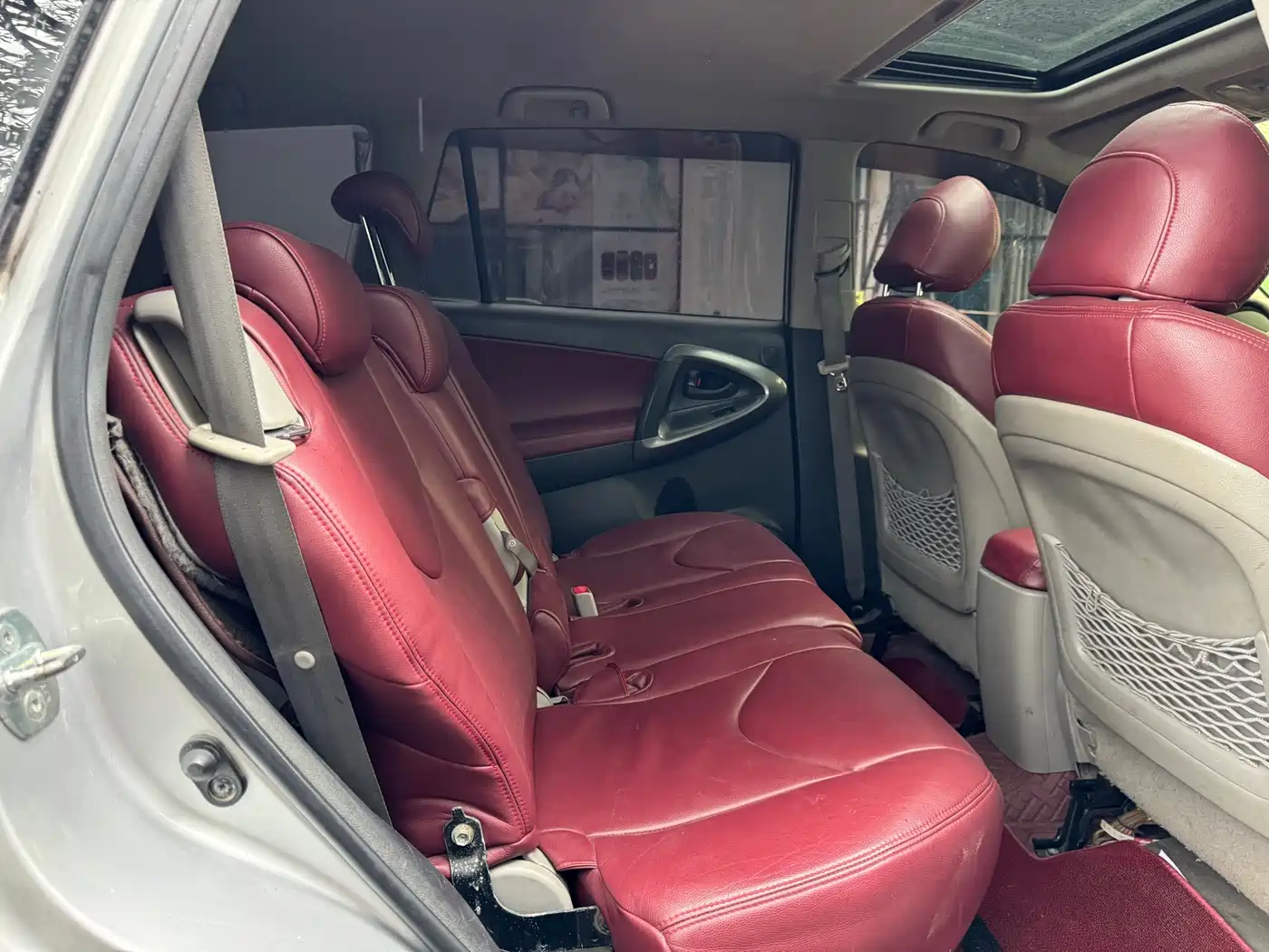 Toyota RAV4 Rongfang 2011 2.0L Automatic Classic Edition фото 6
