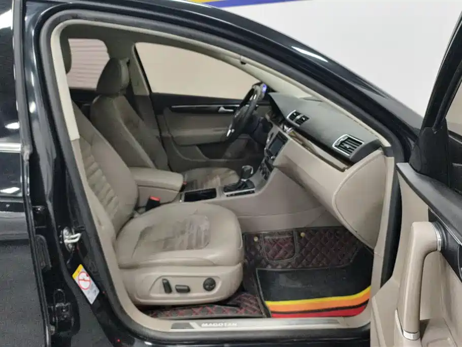 Volkswagen Magotan 2015 1.8TSI Premium фото 8