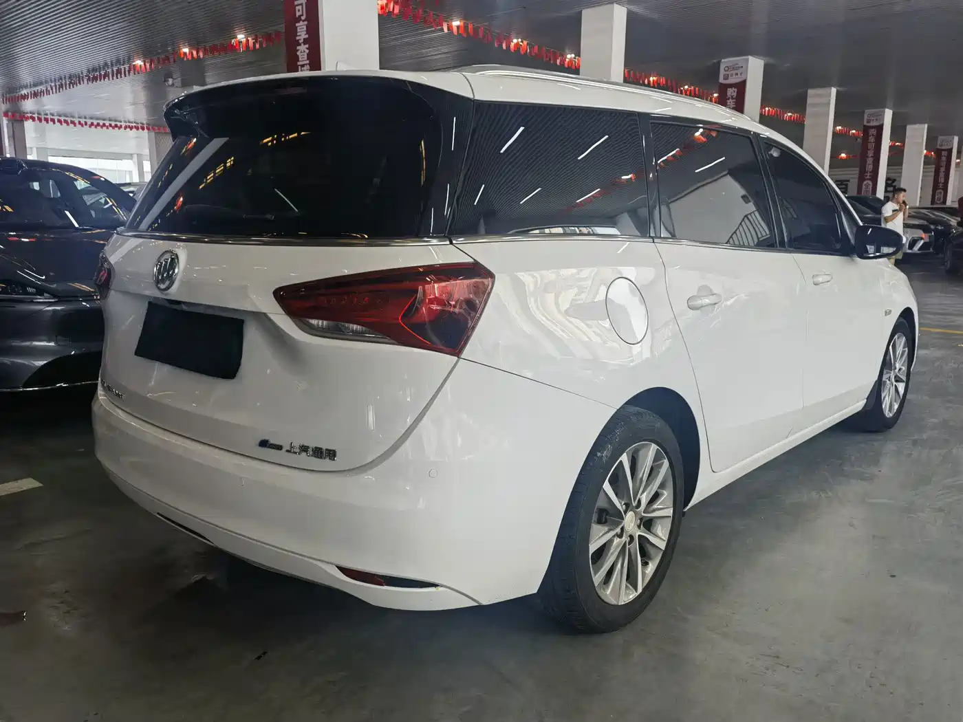 Buick GL6 2022 2021 323T Mild Hybrid Connected Luxury