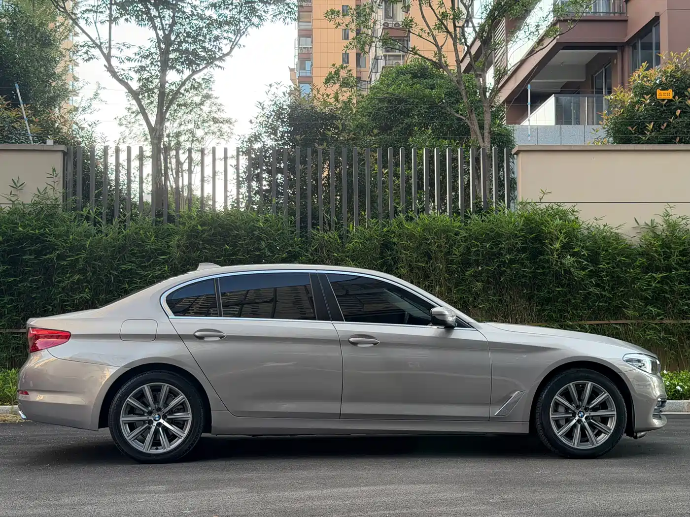 BMW 5 Series 2018 528Li Launch Special Edition фото 7