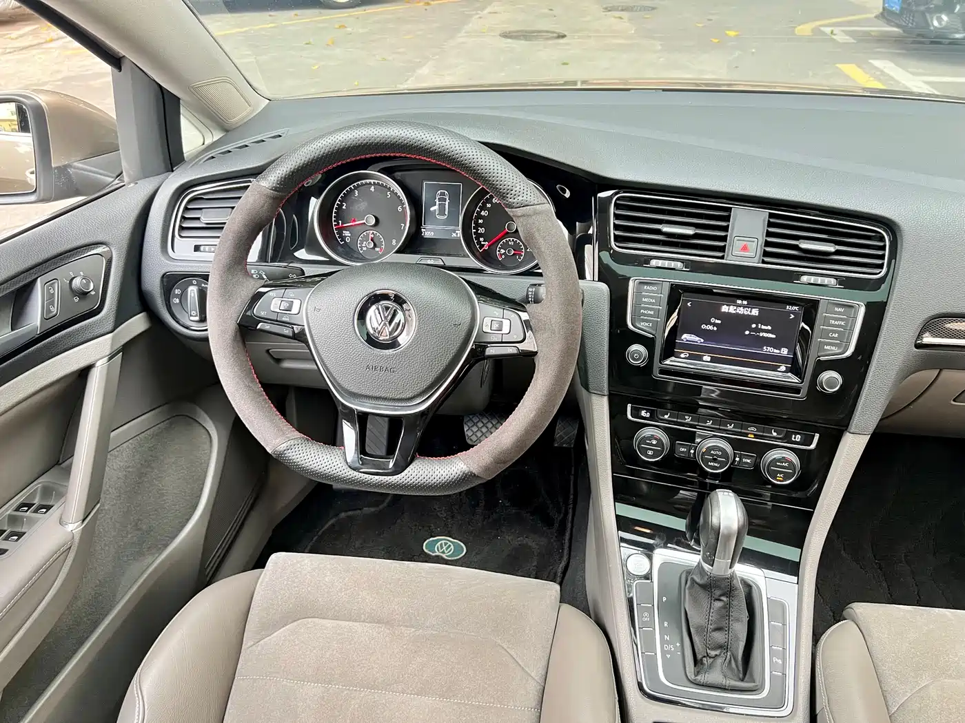 Volkswagen Golf 2014 1.4TSI Automatic Flagship фото 9