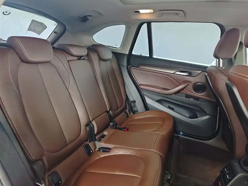 BMW X1 2019 xDrive20Li Luxury Model фото 20