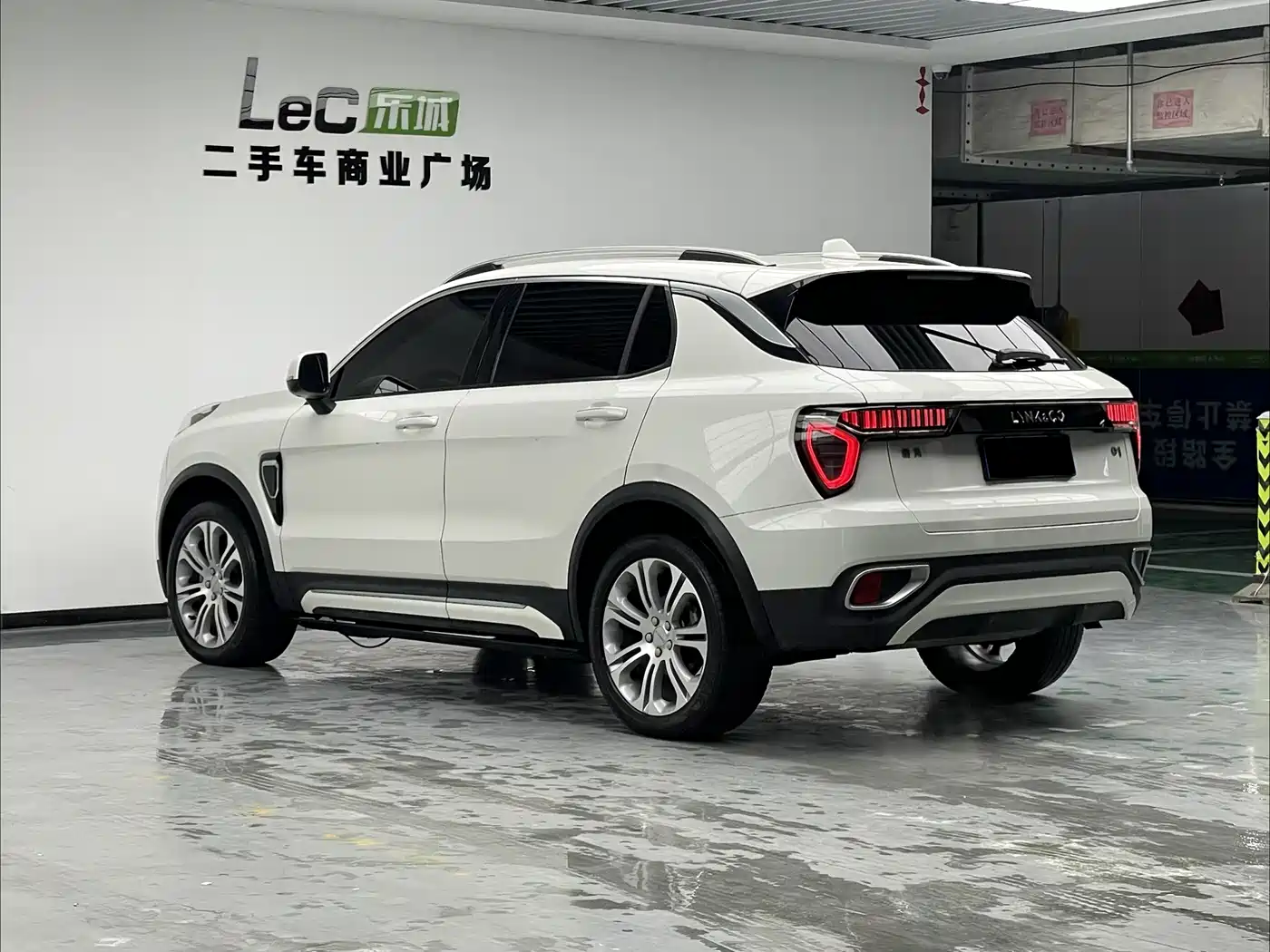 Lynk & Co 01 2019 2.0T 2WD Type Pro Version China V фото 3