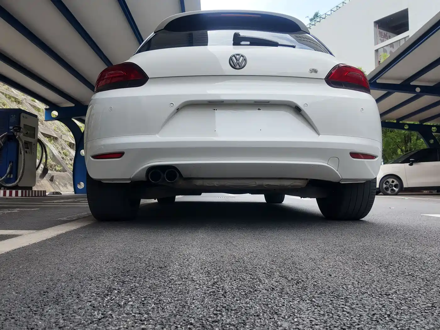 Volkswagen Scirocco 2011 Model R 2.0TSI фото 16