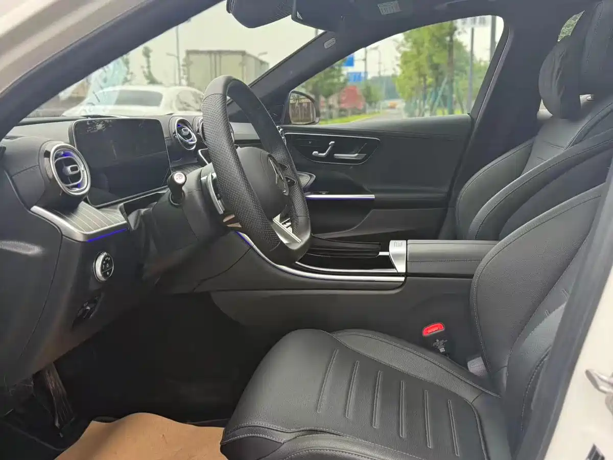 Mercedes-Benz C-Class 2025 Facelift C 260 L Night Sport Edition фото 9