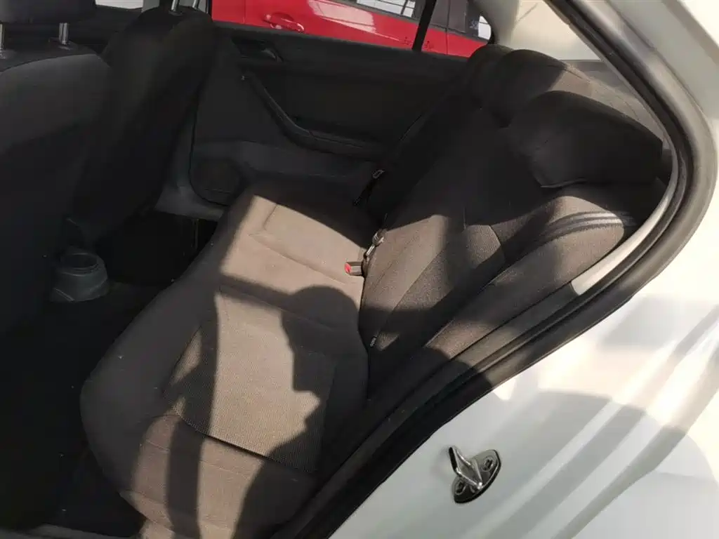 Volkswagen Jetta 2017 1.4L Manual Fashion фото 17