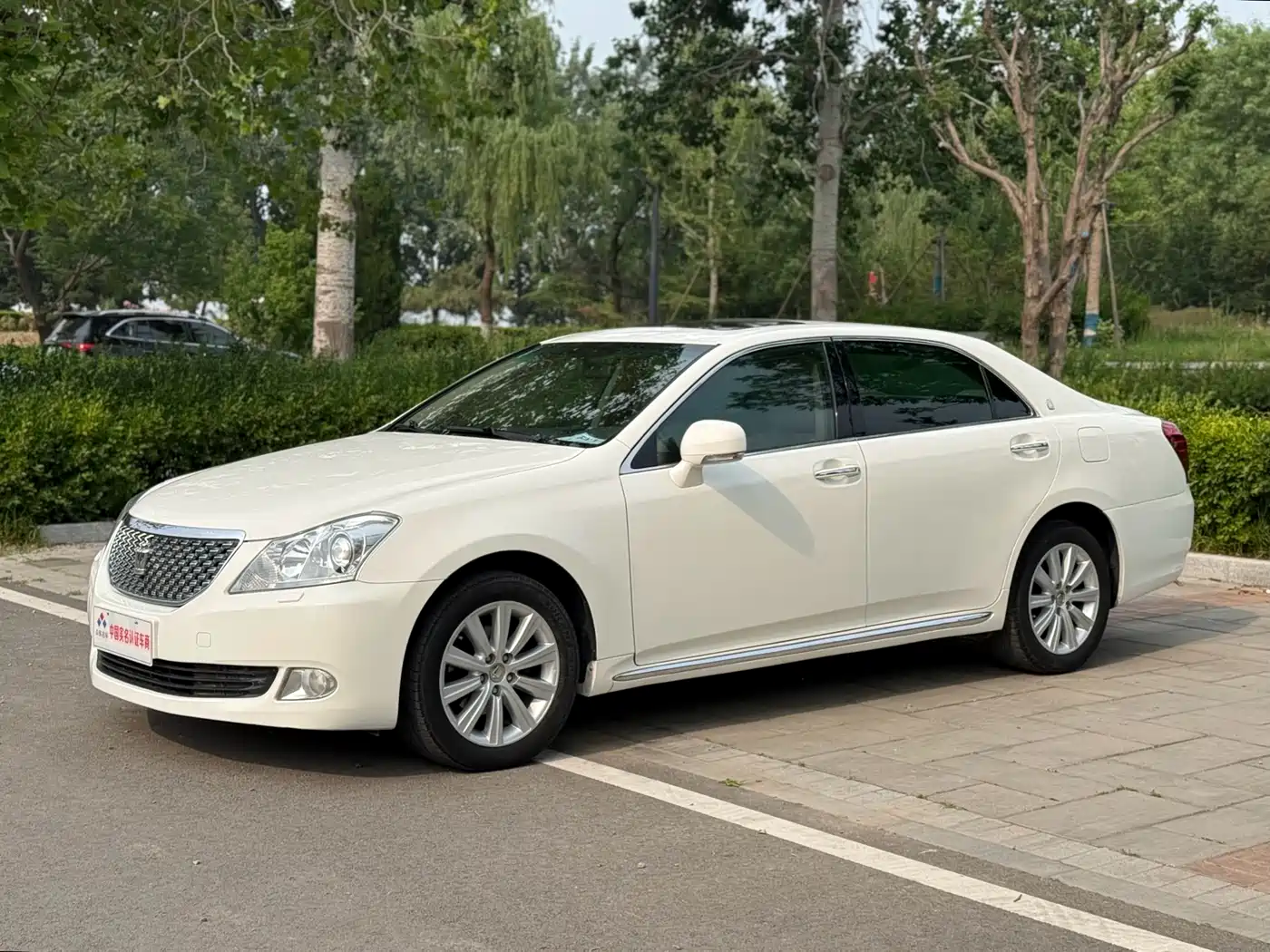 Toyota Crown 2010 2.5L Royal Leather Sunroof