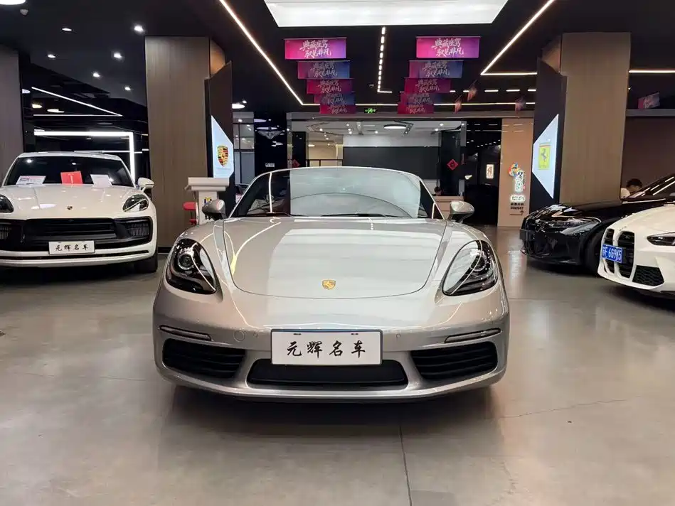 Porsche 718 2025 2022 Boxster 2.0T