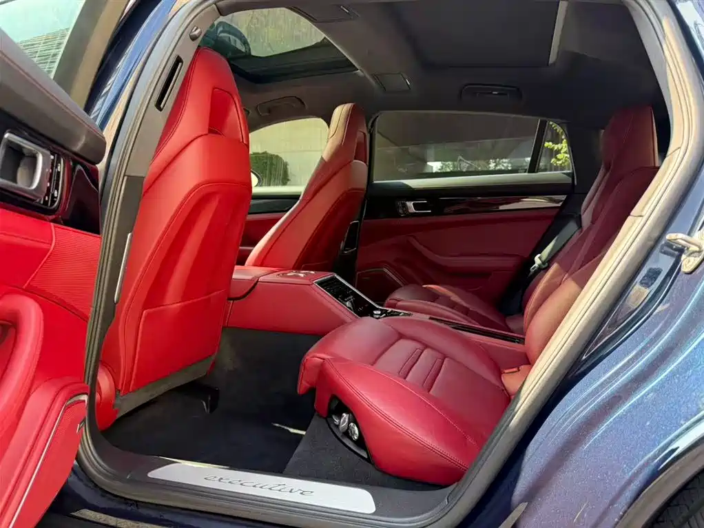 Porsche Panamera 2019 Panamera 4 Executive Long Wheelbase 2.9T фото 18