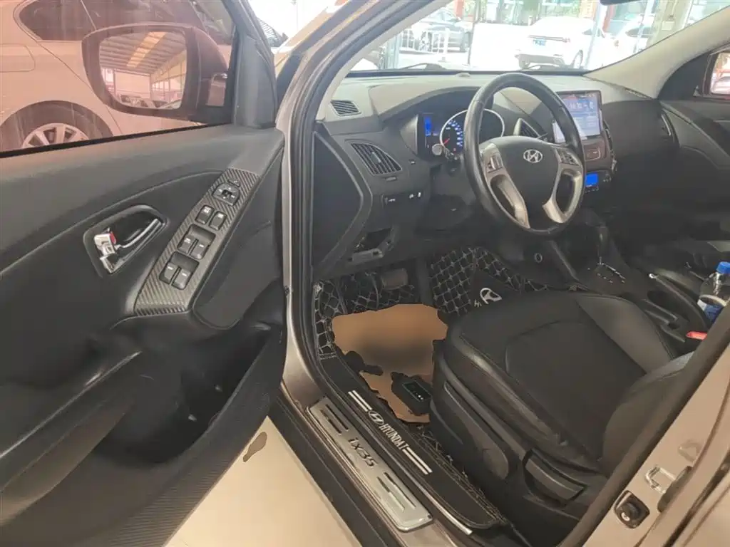 Hyundai Beijing Hyundai ix35 2013 2.0L Auto 2WD Smart GLS China IV фото 16